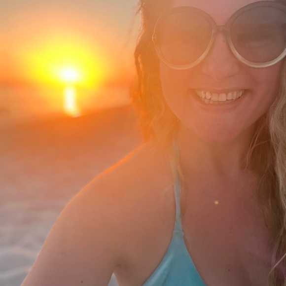 Meet your Posher, Beth - Picture 5 of 7